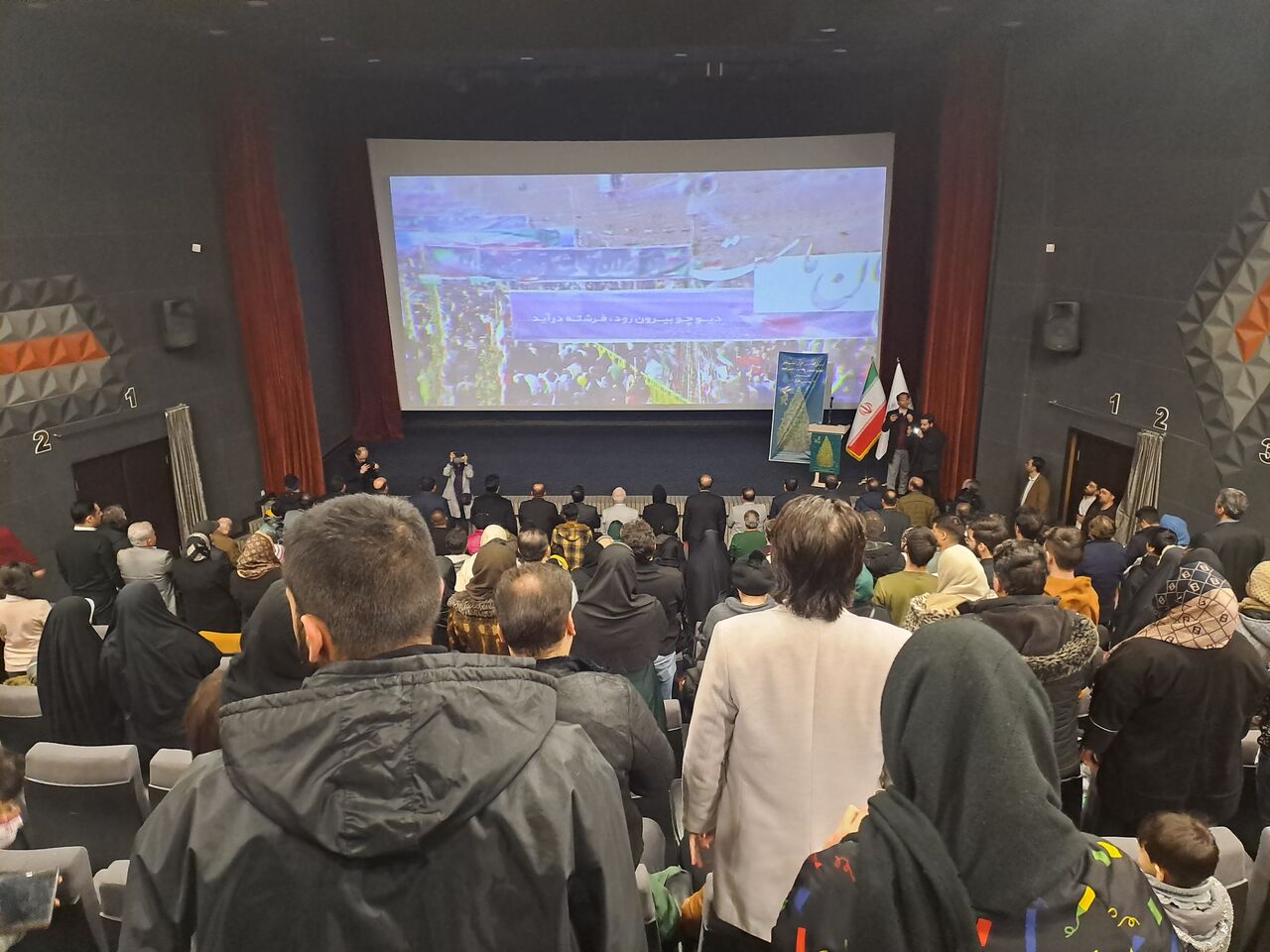 ۳۲ فیلم فجر در سه سینمای اردبیل اکران‌ می شود